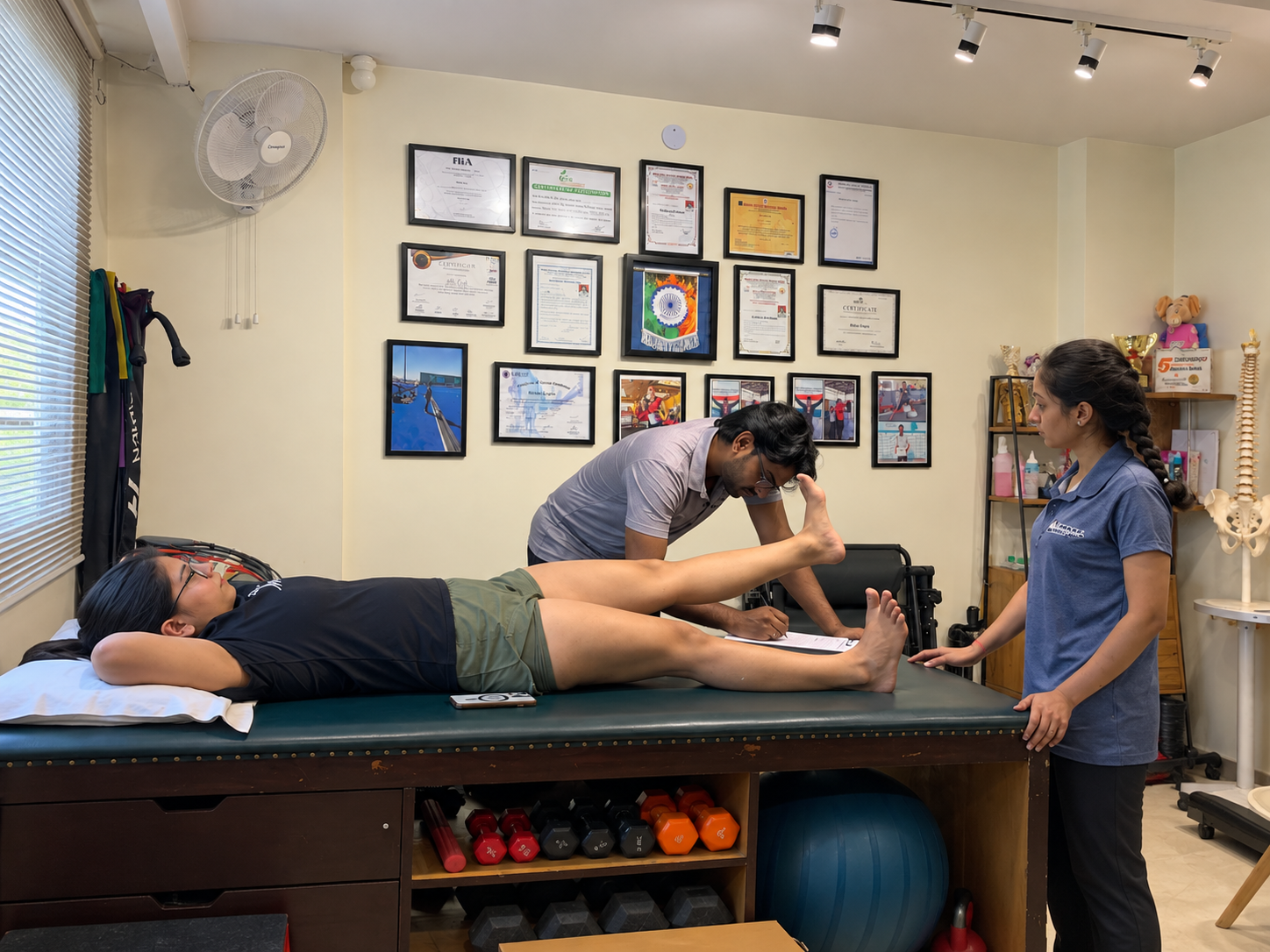 Exercise-led rehabilitation session at the COMM clinic